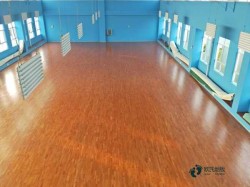 單層龍骨籃球體育地板施工費(fèi)用